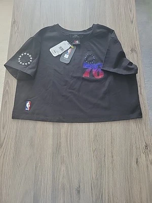 Philadelphia 76ers Women's NBA Cropped, Boxy T- Shirt Size Medium. Pro Standard - Image 1 of 4