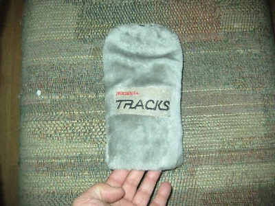 slightly used Arsenal Tracks Fairway 8 wood Fur  Headcover Grey - Image 1 of 3