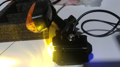 STAFFA SUPPORTO DA SPECHIETTI O SU FRECCE - IDEALI PER FARETTI A LED PRESE USB 2 - Immagine 1 di 4