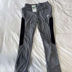 NWT - Nike Big Boys Dri Fit Training Pants Grey/ Black CU9305 084 Sz X-Large $35 - Picture 1 of 6