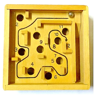 HAND LABYRINTH HANDCRAFTED WOOD IN LEGNO LAVORATO A MANO MADE IN TAIWAN VINTAGE  - Immagine 1 di 3