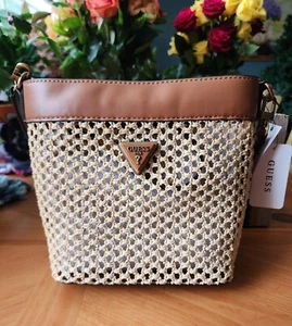 Guess Cognac VIKKY medium bucket bag. - Picture 1 of 8