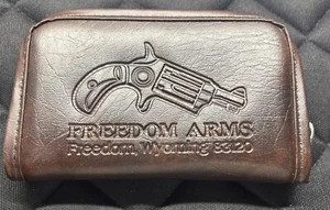 Vintage FREEDOM ARMS Factory Mini Revolver Reißverschluss Tasche Waffenetui 6,25x3,5" - Bild 1 von 10