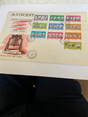 Estampilla de San Vicente 1975 portada de primer día 'Independencia Americana' Foto 1 de 2