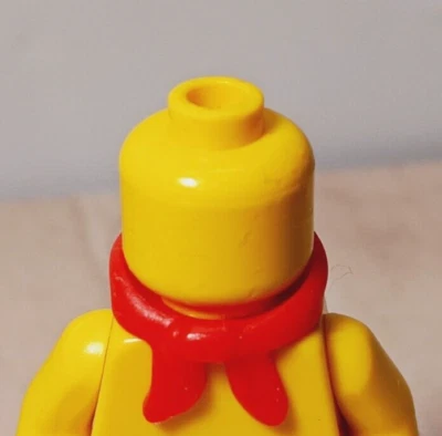 Nuevo LEGO Boy Scout Bufanda Bandana ROJO Camping Corbata Cuadrada Gruesa Ropa de Exploración Foto 1 de 2