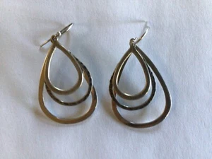 Vintage Silpada W1576 triple Textured Sterling Silver Dangle Teardrop Earrings - Picture 1 of 4