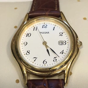 Beautiful Pulsar VX82-Women's 29mm Goldtone Tone Quartz Watch Date Indicator - Picture 1 of 7