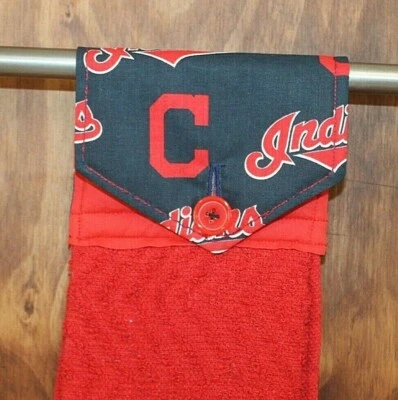 CLEVELAND INDIOS ESTAMPADO ROJO, AZUL Y BLANCO HECHO A MANO COLGANTE COCINA TOALLA ROJA Foto 1 de 4