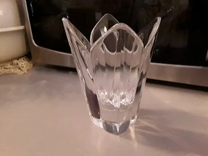 Jarrón ORREFORS Tulip Lotus Fleur Firmado Pesado Grueso Cristal Vidrio 5-3/4" Alto - Imagen 1 de 5