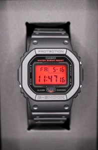 Orologio in resina da uomo CASIO G-SHOCK DW-5600BBR-1JF NERO E ROSSO... - Foto 1 di 17