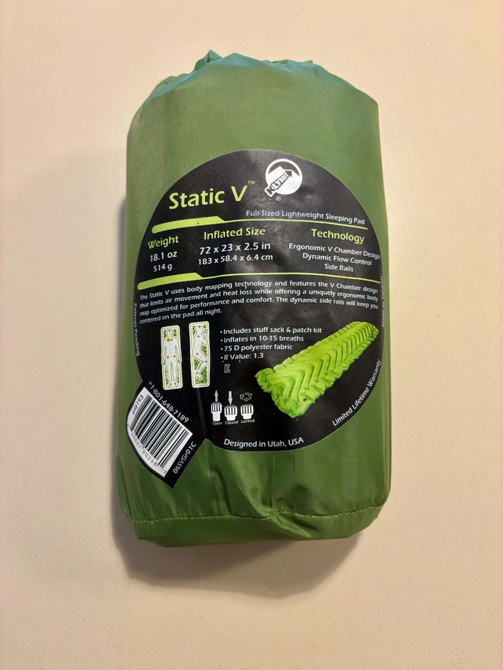 Almohadilla para dormir inflable Klymit estática en V camping senderismo verde con kit de parche y bolsa Foto 1 de 3