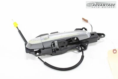 Cadillac XT5 2017-2020 manija de puerta exterior trasera izquierda lado del conductor con soporte OEM Foto 1 de 4