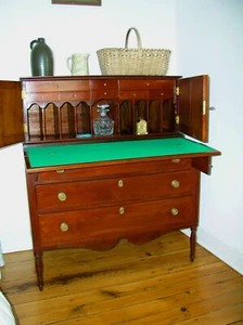 FINE ANTIQUE DESK SHERATON MAHOGANY 2 DOOR TOP DATED 1816 MASS PROVENANCE  - Picture 1 of 12