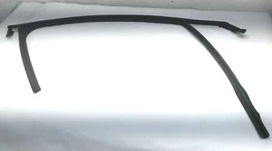 2018-2019 CHEVROLET EQUINOX RIGHT FRONT WINDOW WEATHERSTRIP OEM - Picture 1 of 6