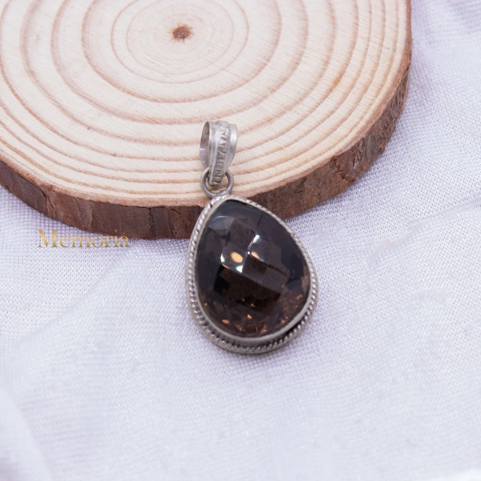 Eccellente Pera Taglio Naturale Quarzo Fumè Gemma Ciondolo 925 Argento Sterling - Immagine 1 di 1
