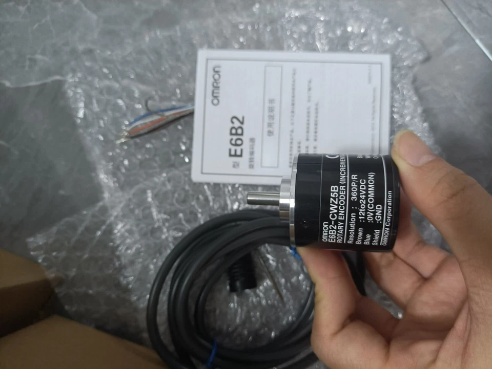 1PC Omron E6B2-CWZ5B 1000P/R Rotary Encoder