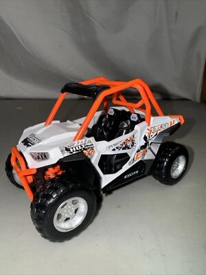 Excite Pullback Friction ATV 4 1:22 DieCast EXC88 Side By Side White - Image 1 of 4
