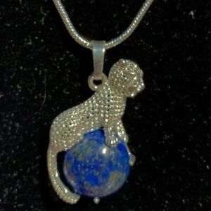 Leopard Pendant Necklace with Blue Stone and 18 inch Silver chain 