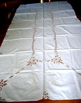 Mantel de colección tamaño banquete aplicado a mano con encaje Royal Battenberg 116"x60" Foto 1 de 4