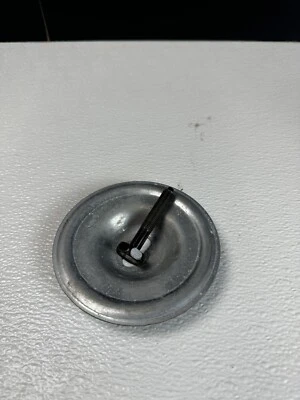 Оригинальный крепежный болт для запасной шины Mazda Miata 1999-2005 годов выпуска - Изображение 1 из 3