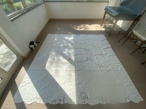 Large linen cloth with embroidery - Picture 1 of 5