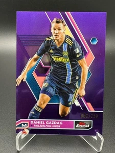 2023 Topps Finest MLS - Daniel Gazdag #56 Purple Ref /250 - Philadelphia Union - Bild 1 von 3