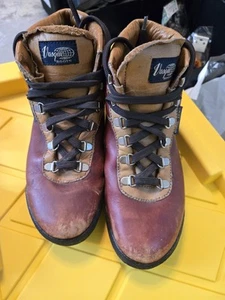 Vintage Women Vasque Skywalk Leather Hiking Boots 7536 GoreTex Brown US 7.5 - Picture 1 of 12