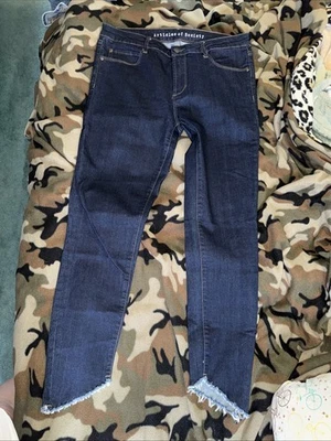 Pantalones de mezclilla ajustados con dobladillo deshilachado Articles of Society para mujer, azules, 30 para mujer Foto 1 de 4