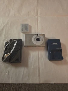 Canon SD1000 SD 1000 Digital Elph Powershot Digital Camera Works Read Descript - Picture 1 of 10