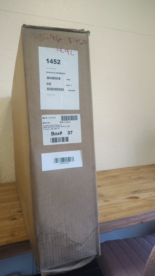 Радиатор для 85-96 Ford F-150/Bronco 4,9 л - Изображение 1 из 4