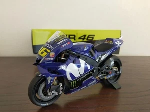 Mini Champs 1/12 Yamaha Yzr-M1 Valentino Rossi 2018 Model Motorcycle - Picture 1 of 10