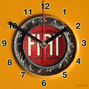 HORLOGE MURALE LOGO ANCIEN FIAT SUR CALANDRE JAUNE-02M - Picture 1 of 1