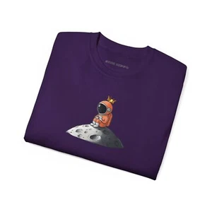 Astronaut King on moon graphic Tee - Picture 1 of 21