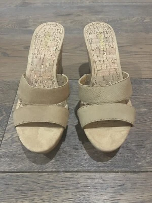 Sandalias de cuña Nine West plataforma corcho tostado, cuero beige deslizable 7,5 M Foto 1 de 4
