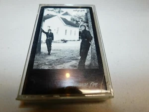 Cassette Tape Indigo Girls - Strange Fire 1989 Epic CBS - Picture 1 of 5