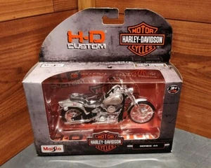NIB MAISTO FXST SOFTAIL® HARLEY-DAVIDSON® SERIES 44 1:18 REPLICA - Picture 1 of 10