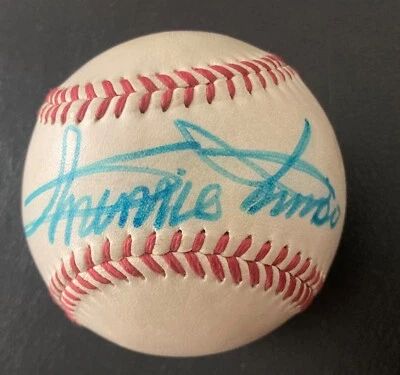 Béisbol Spalding firmado por Minnie Minoso - Medias Blancas de Chicago Foto 1 de 4