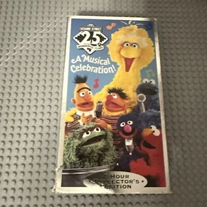 SESAME STREET 25 WONDERFUL YEARS A MUSICAL CELEBRATION VHS. (TESTED) - Picture 1 of 7