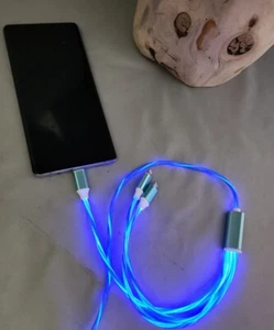 Teléfono Celular 1.2m 3 en 1 Luz LED Carga Rápida Cable USB iPhone Android Tipo-C - Imagen 1 de 10