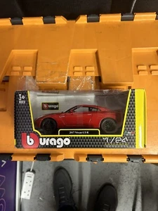 Nissan GT-R 2017 Red 1:24 Scale Diecast burago - Picture 1 of 3