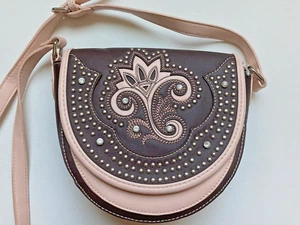 NEW MONTANA WEST STUDDED WESTERN CROSSBODY PURSE - Picture 1 of 4