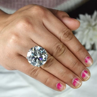 ENORME 31,00 quilates anillo solitario de diamantes blancos tachuelas gratuitas sin aranceles Foto 1 de 4