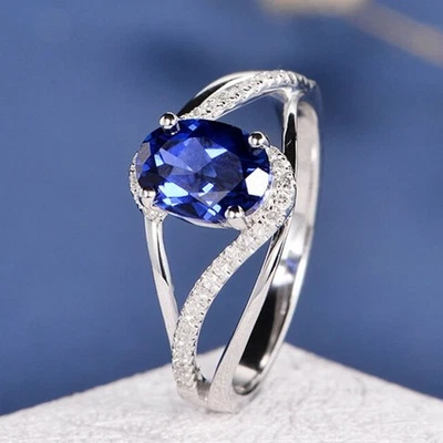 Anillo de vástago dividido de diamantes de zafiro natural de corte ovalado de 3,50 quilates enchapado en oro blanco de 18 quilates Foto 1 de 4