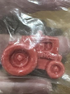 Wade Whimsies Red Tractor American Heritage Series Red Rose Tea England NIP - Picture 1 of 3