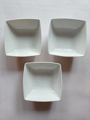 Juego de cuencos cuadrados blancos Better Homes & Gardens de porcelana para servir de repuesto  Foto 1 de 4