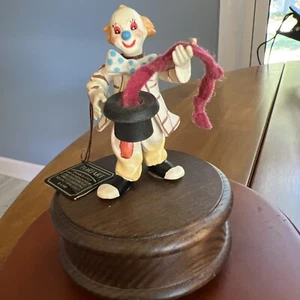 Anri Toriart Clown Figurine Music Box  - Picture 1 of 7