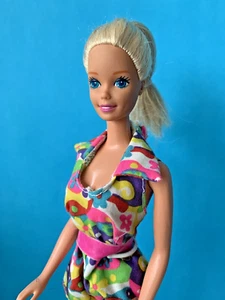 Mattel 1993 'Bali' Barbie Doll in Original Outfit - Picture 1 of 4