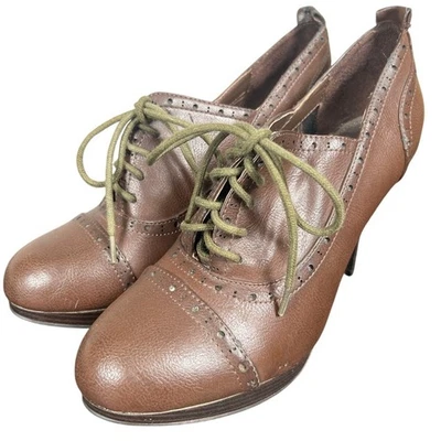 Tacones con cordones Fergalicious By Fergie marrón para mujer talla 10 Foto 1 de 4