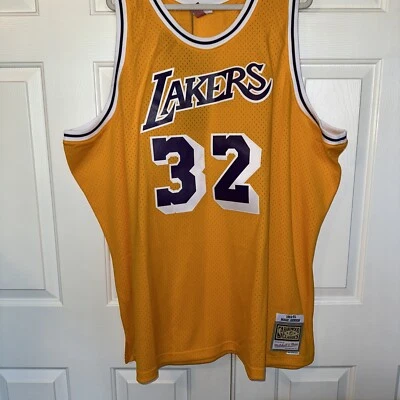 Mitchell & Ness NBA Swingman Jersey HWC 1984-1985 Magic Johnson Gold 3XL - Image 1 of 4