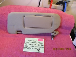2005-2007 KIA SORENTO FACTORY OEM RIGHT ILLUMINATED SUNVISOR CLIP FREE SHIPPING - Picture 1 of 9